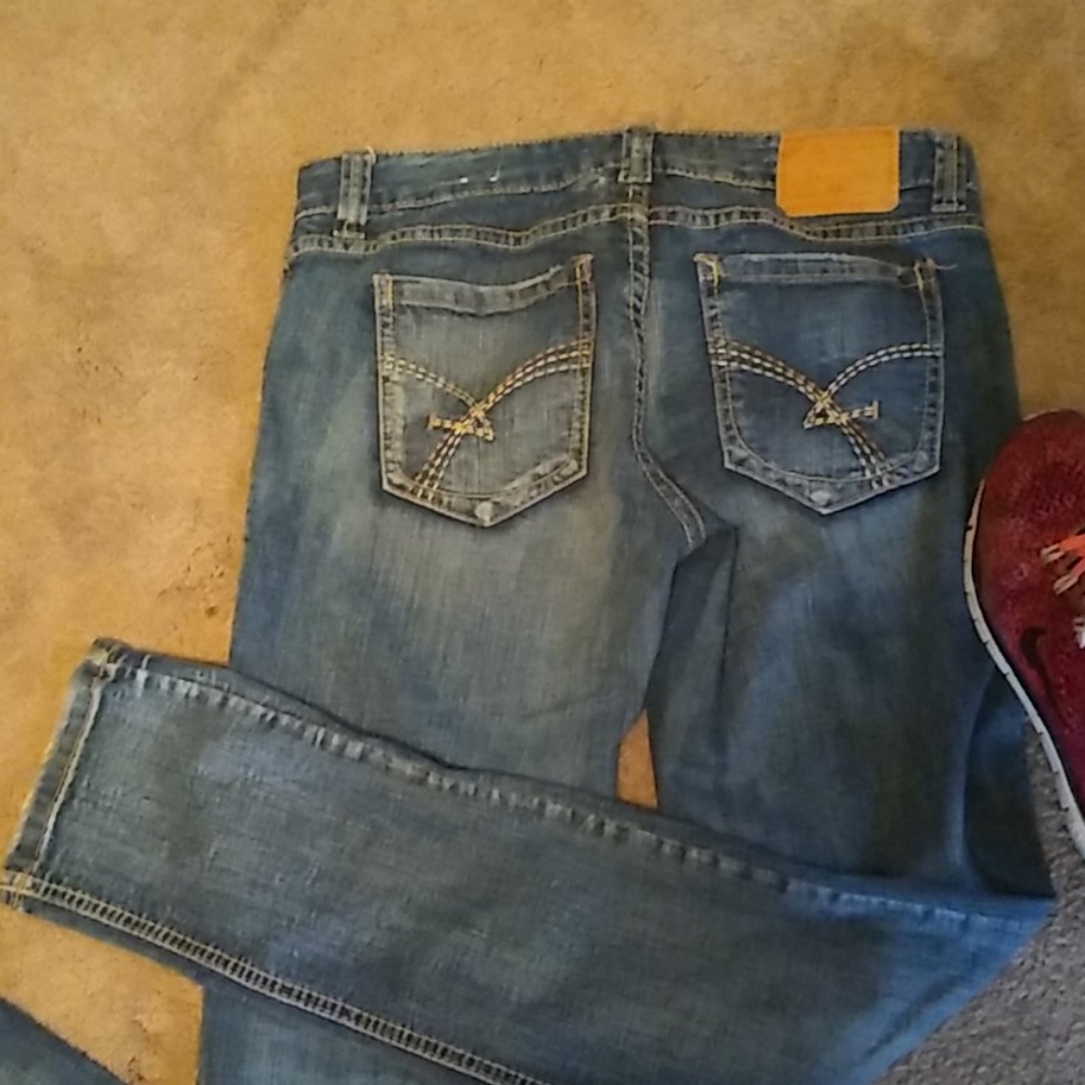 Amethyst straight leg jeans stretchy